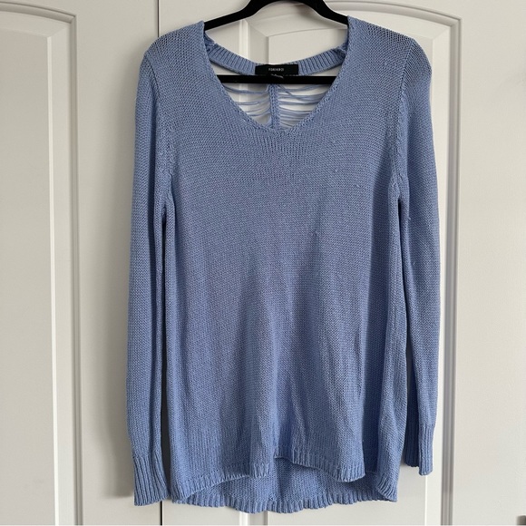 Distressed back knit sweater - Picture 4 of 11